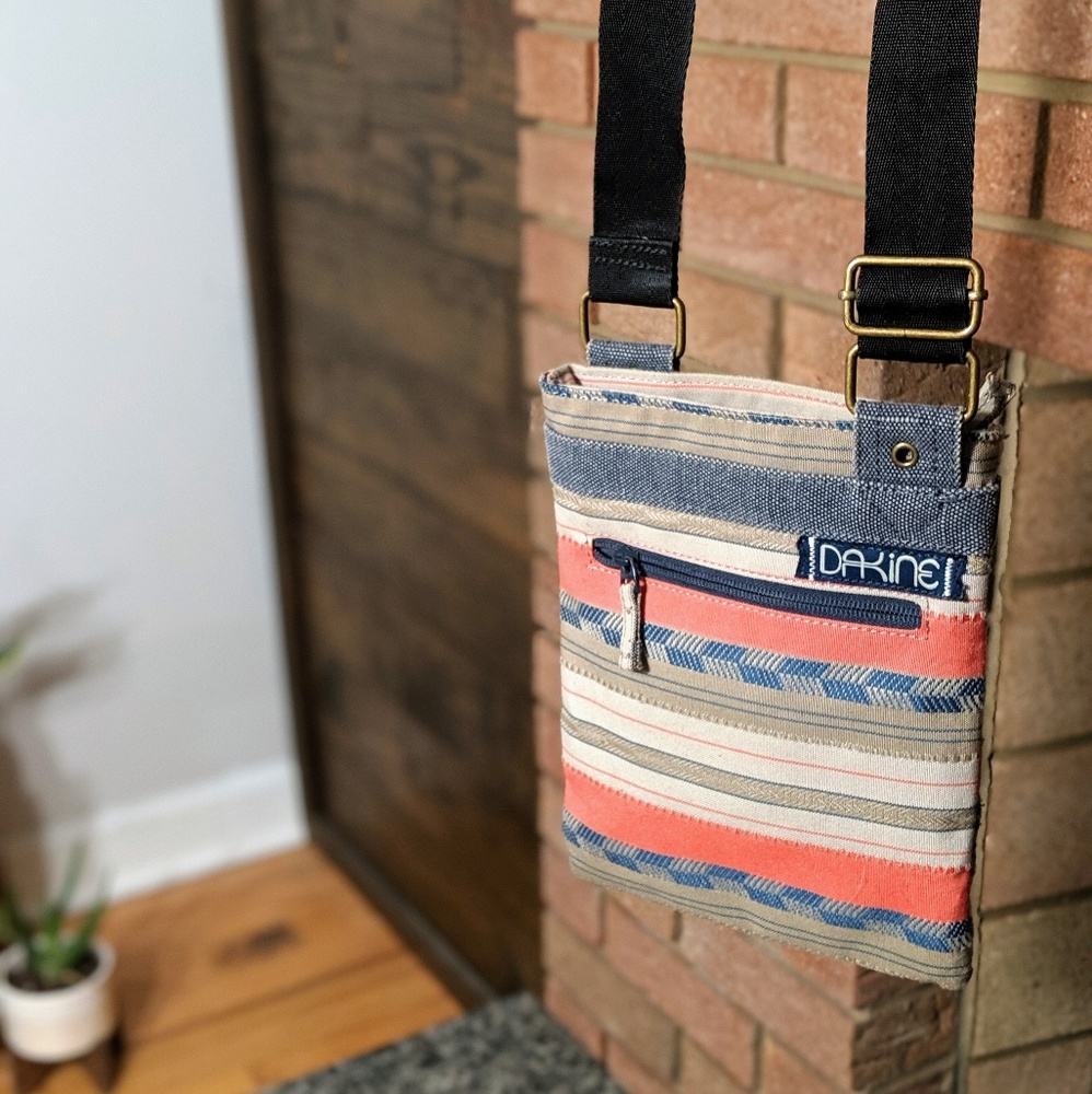 Dakine Crossbody Bag